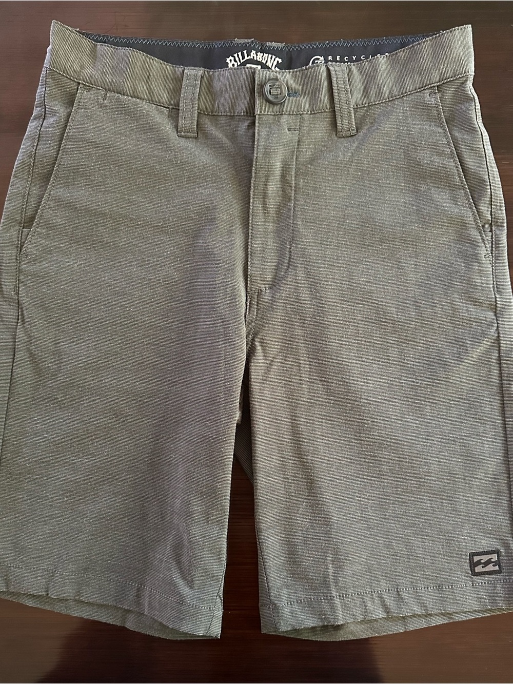 Billabong Boys Casual Slate Grey, Size 25 Shorts